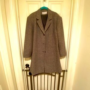Maggie McNaughton Grey 3/4 Length Coat size 20